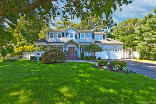 7 Ona Ave, Dix Hills, NY, 11746-5612 | Card Image