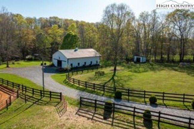 Horse barn | Image 34
