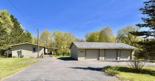 1824 189th St E, Clearwater, MN, 55320-1622 | Card Image