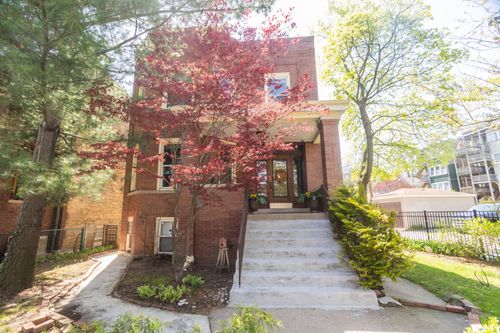 2-2037 W Estes Ave, Chicago, IL, 60645-2403 | Card Image