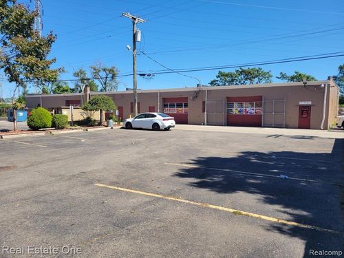 6951 Chase Rd, Dearborn, MI, 48126-4506 | Card Image