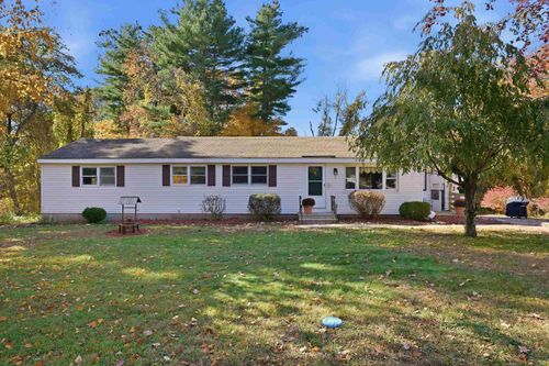 3 Kim Avenue, Londonderry, NH, 03053 | Card Image