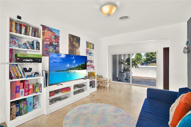 7860 Sw 134 Th St, House other with 4 bedrooms, 3 bathrooms and null parking in Pinecrest FL | Image 9