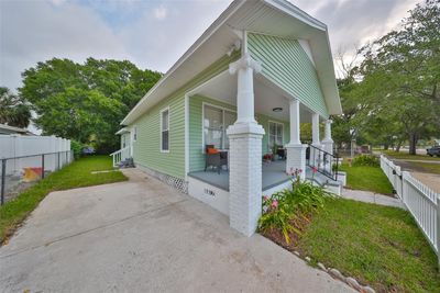 2212 Stuart Street, House other with 3 bedrooms, 1 bathrooms and null parking in Tampa FL | Image 2