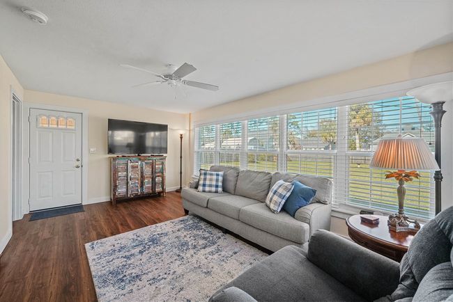 109 Allen Memorial Way, House other with 3 bedrooms, 2 bathrooms and 6 parking in Port St. Joe FL | Image 9