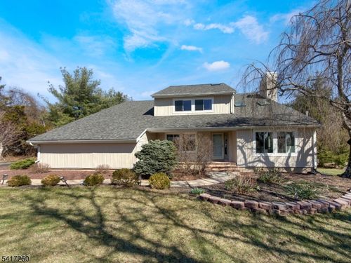 592 Cabot Hill Rd, Bridgewater, NJ, 08807-1562 | Card Image