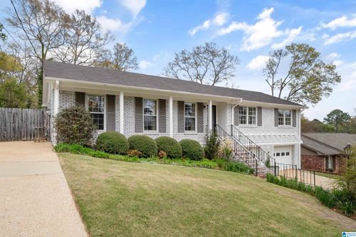 636 Bienville Ln, BIRMINGHAM, AL, 35213-2014 | Card Image