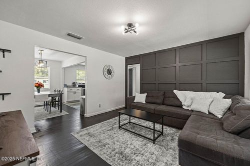 6584 Larne Ave, JACKSONVILLE, FL, 32244-1828 | Card Image