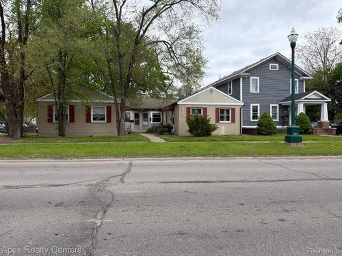 c-4939 S Wayne Rd, Wayne, MI, 48184-2754 | Card Image