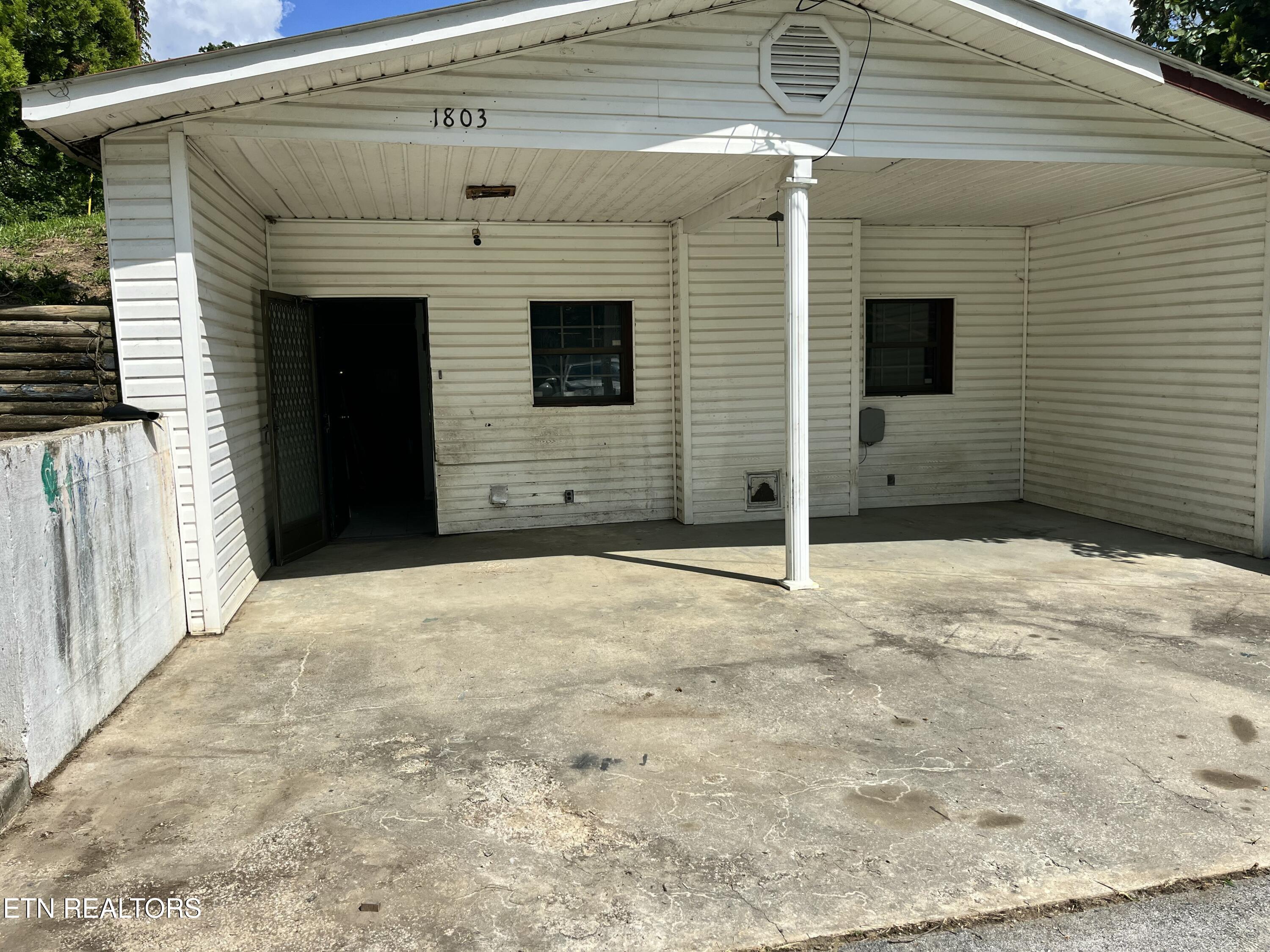 Residential in Robbins 4