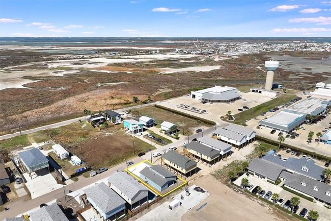 1931 Eskridge St, House other with 4 bedrooms, 2 bathrooms and null parking in Port Aransas TX | Image 38