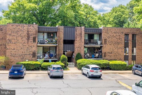 apt-101-7905 Dassett Ct, ANNANDALE, VA, 22003-4877 | Card Image