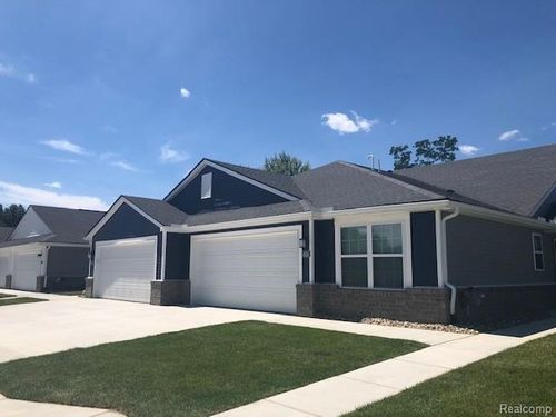 3-4000 Insignia, Independence Charter Township, MI, 48346 | Card Image