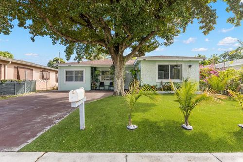 1018 S C St, Lake Worth, FL, 33460-4726 | Card Image