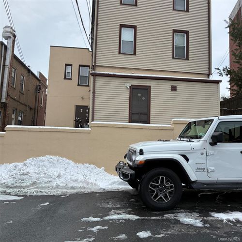 33 Park Ave, Suffern, NY, 10901-5537 | Card Image