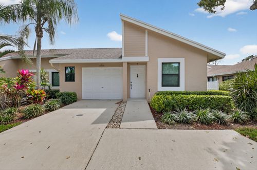 8216 Sweetbriar Way, Boca Raton, FL, 33496-5129 | Card Image
