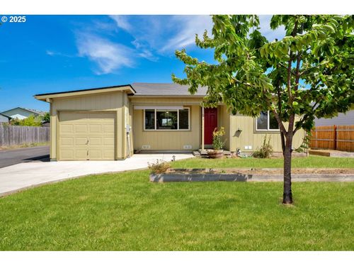 475 35th St, Springfield, OR, 97478-5864 | Card Image