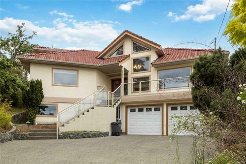 1785 Cedar Hill Cross Rd, Victoria, BC, V8P2R2 | Card Image