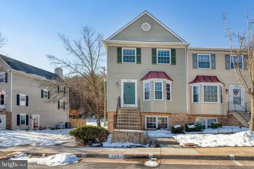 103a-16282 Taconic Cir, DUMFRIES, VA, 22025-1530 | Card Image