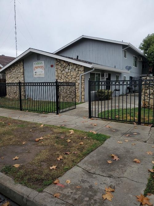 137 W 19th Street, Merced, CA, 95340 | Card Image