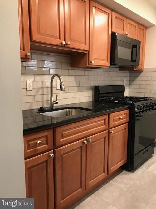 2108 E Lippincott St, PHILADELPHIA, PA, 19134-3815 | Card Image