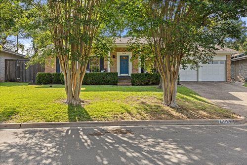 7906 Northforest Dr, Austin, TX, 78759-8929 | Card Image