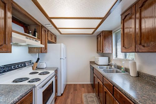 269-3131 W Cochise Dr, Phoenix, AZ, 85051-9501 | Card Image