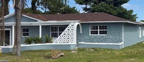 1001 Coolidge Ave, LEHIGH ACRES, FL, 33936-6111 | Card Image