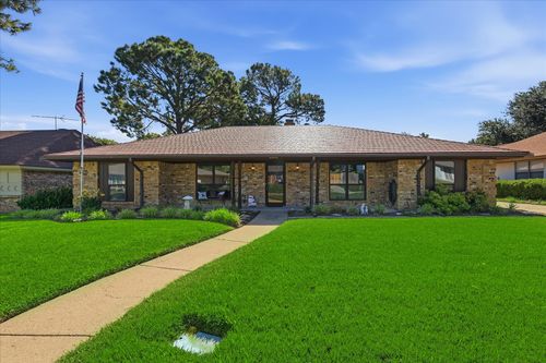 2509 Radcliffe Dr, Arlington, TX, 76012-5332 | Card Image