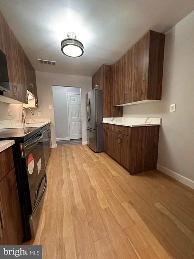 APT-202 - 525 Florida Ave, Condo with 2 bedrooms, 2 bathrooms and null parking in HERNDON VA | Image 7