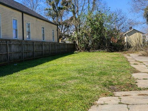 1524 Piety St, New Orleans, LA, 70117-6038 | Card Image