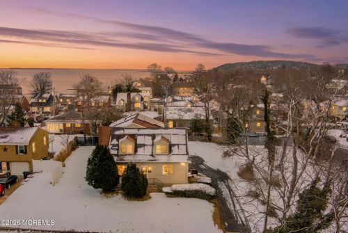 12 Thompson Ave, Leonardo, NJ, 07737-1458 | Card Image