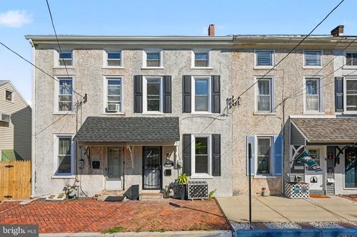 329 S Main St, SPRING CITY, PA, 19475-2016 | Card Image