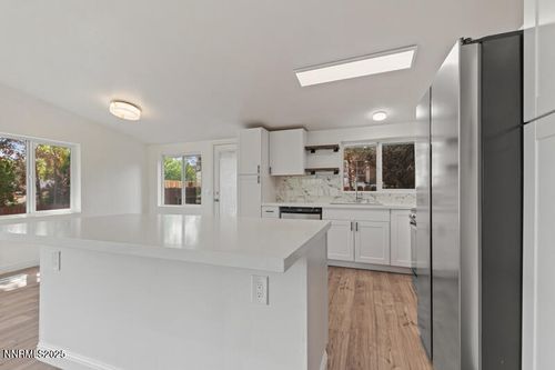 2140 Barberry Way, Reno, NV, 89512-1649 | Card Image