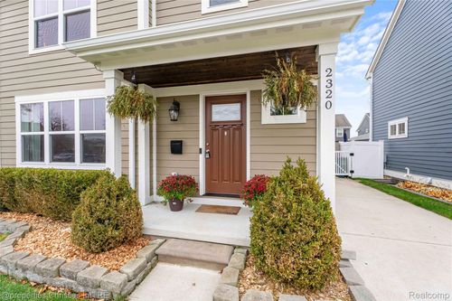 2320 Hamata St, Ferndale, MI, 48220-1499 | Card Image