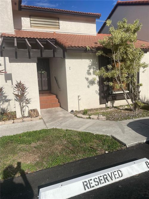 c75-15202 Sw 46th Ln, Miami, FL, 33185-4243 | Card Image