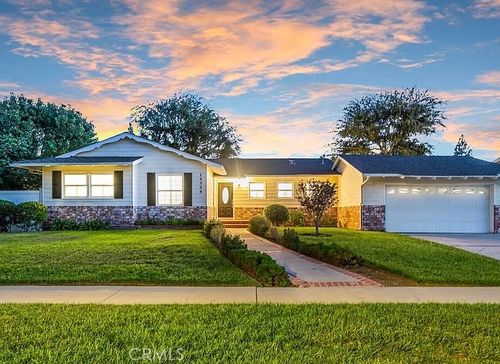 18334 Los Alimos St, Porter Ranch, CA, 91326-3217 | Card Image