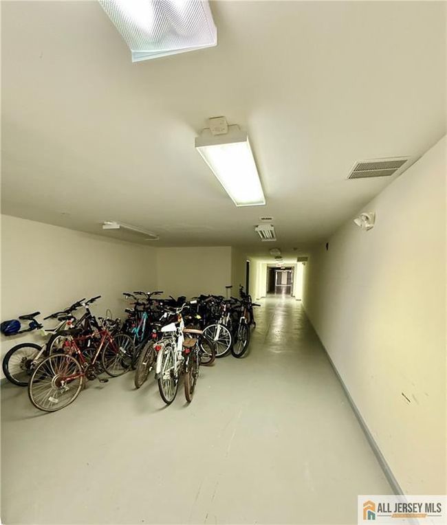 APT-211 - 540 Cranbury Rd, Townhouse with 1 bedrooms, 1 bathrooms and null parking in East Brunswick NJ | Image 33