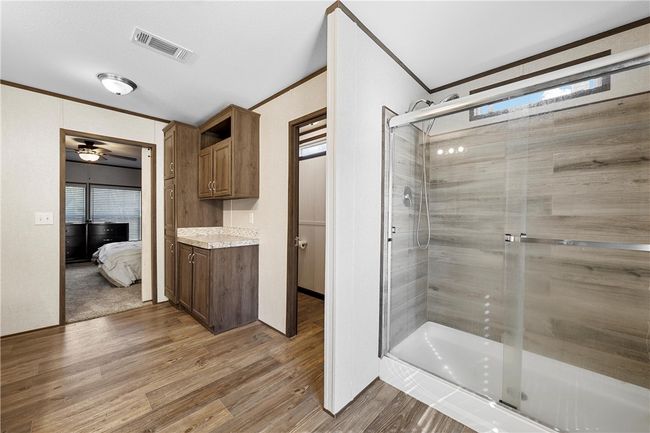 199 County Road 3585, House other with 3 bedrooms, 2 bathrooms and null parking in China Spring TX | Image 11