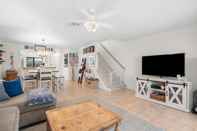 2116 Ne 44 Th St, Townhouse with 2 bedrooms, 2 bathrooms and null parking in Lighthouse Point FL | Image 11