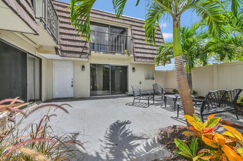 7315 73rd Way, West Palm Beach, FL, 33407-6732 | Card Image
