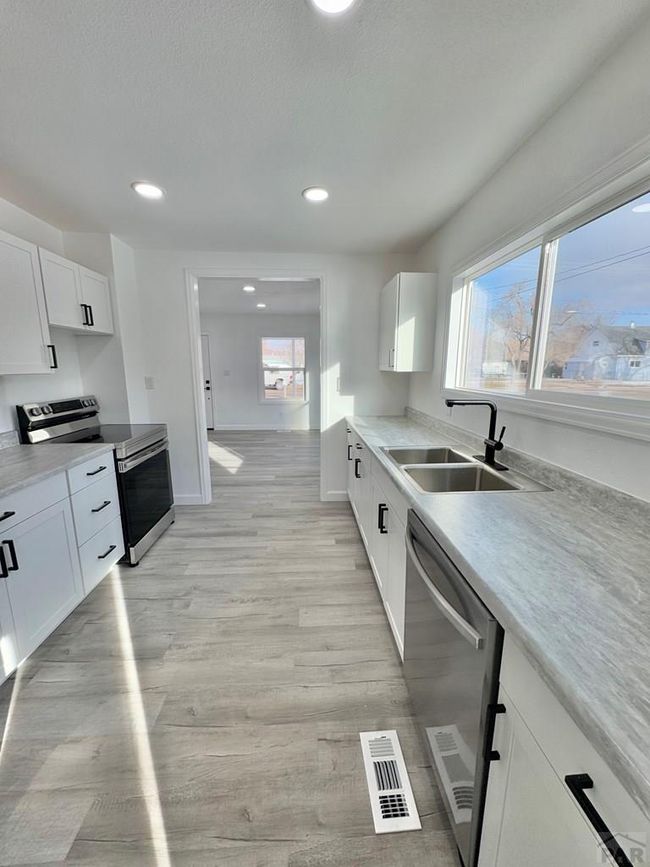 433 Grove Ave, House other with 5 bedrooms, 2 bathrooms and 2 parking in Las Animas CO | Image 11