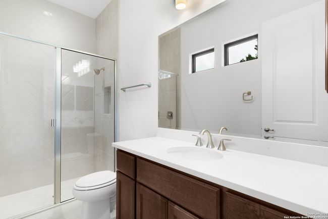 8166 Blue Oak, House other with 4 bedrooms, 5 bathrooms and null parking in Garden Ridge TX | Image 33