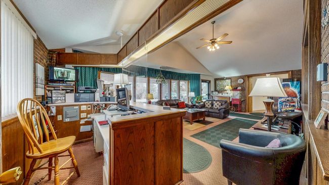 Lobby | Image 6