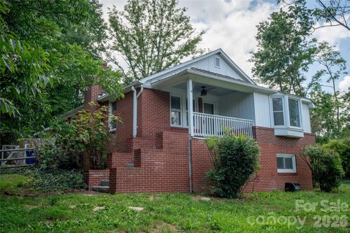1271 Upper Brush Creek Rd, Fairview, NC, 28730-9209 | Card Image
