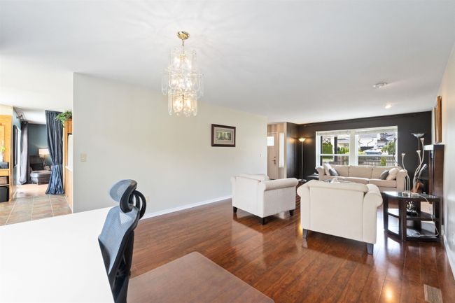 6030 189 Street, House other with 4 bedrooms, 2 bathrooms and 6 parking in Surrey BC | Image 14