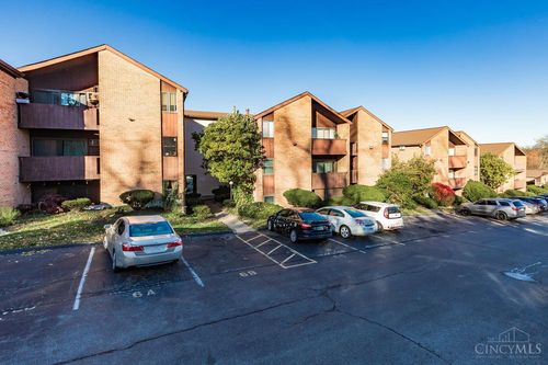 4904 Chalet Dr, Saint Bernard, OH, 45217-1455 | Card Image