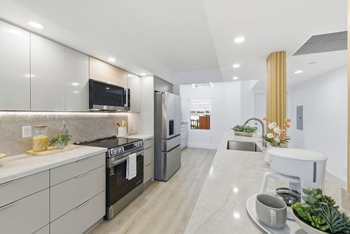 apt-204n-571 Sw 141st Ave, Pembroke Pines, FL, 33027-6920 | Card Image