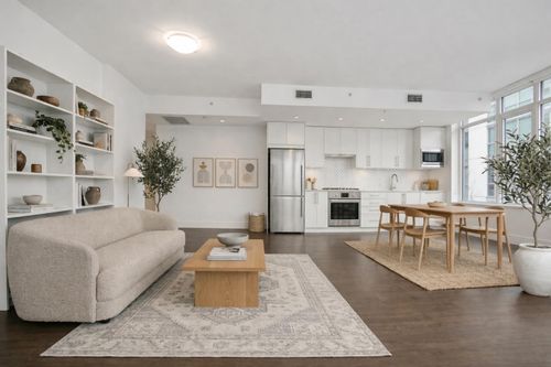 302-2455 Kingsway, Vancouver, BC, V5R5G8 | Card Image