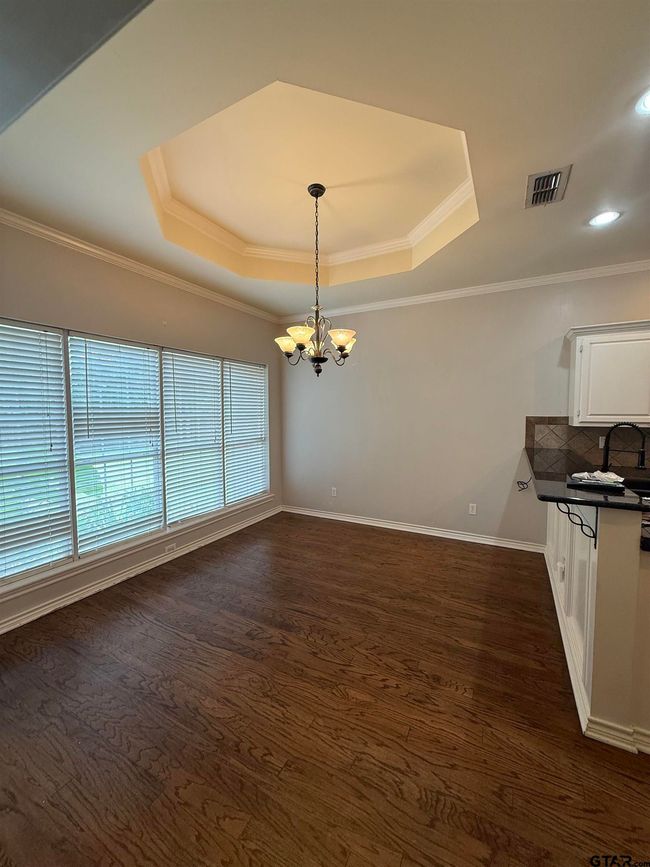 3204 Pebblebrook Cir, House other with 3 bedrooms, 2 bathrooms and null parking in Tyler TX | Image 4